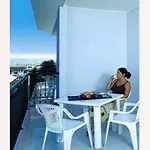 Intimate In A Modern Residence-beahost ビビオーネ